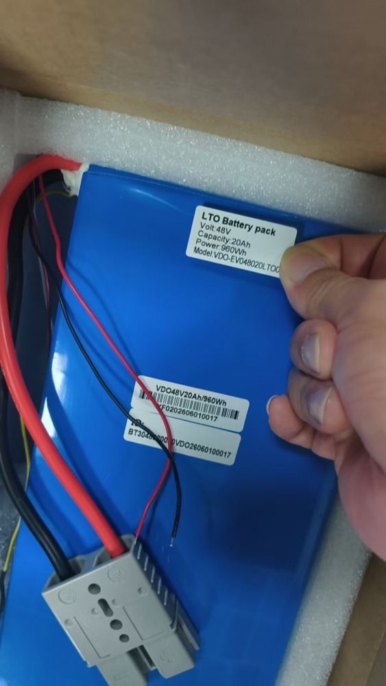Custom AGV battery pack assembly 01